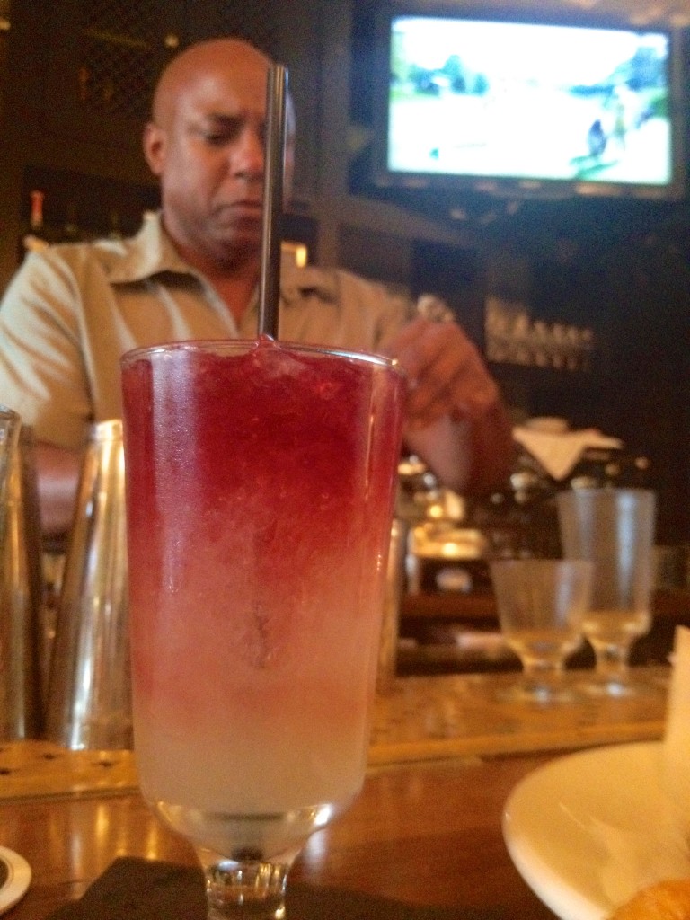 From Haddingtons.. its a PEACOCK, SWIZZLE BOLS GENEVER, LEMON, HONEY SYRUP, RUBY PORT, HOPPED GRAPEFRUIT BITTERS